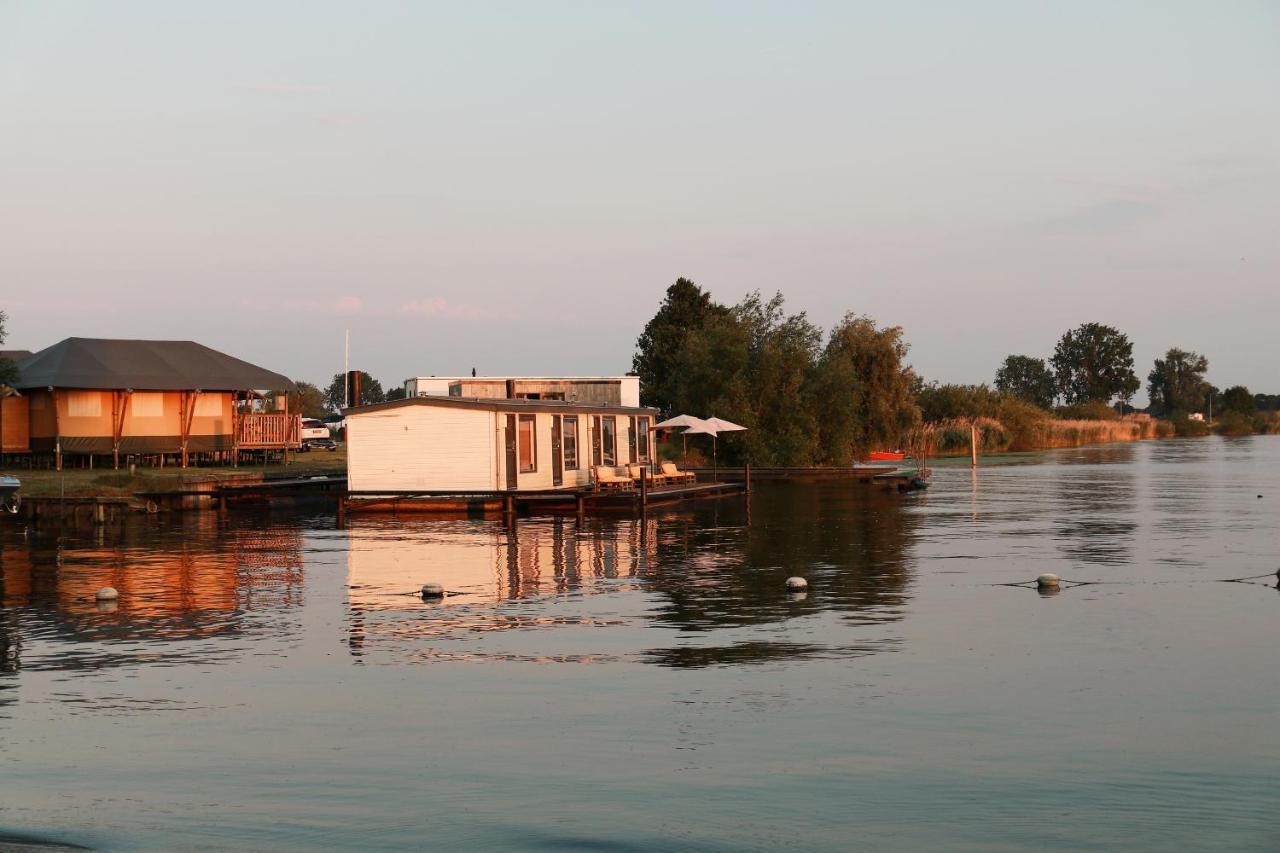 Floatel - De Schans Alphen Benedeneind 外观 照片